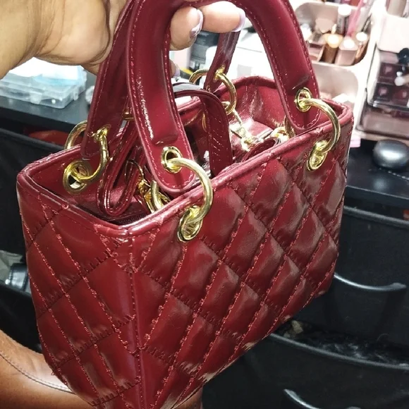 Elegant Burgundy Quilted Mini Bag - Picture 2 of 4